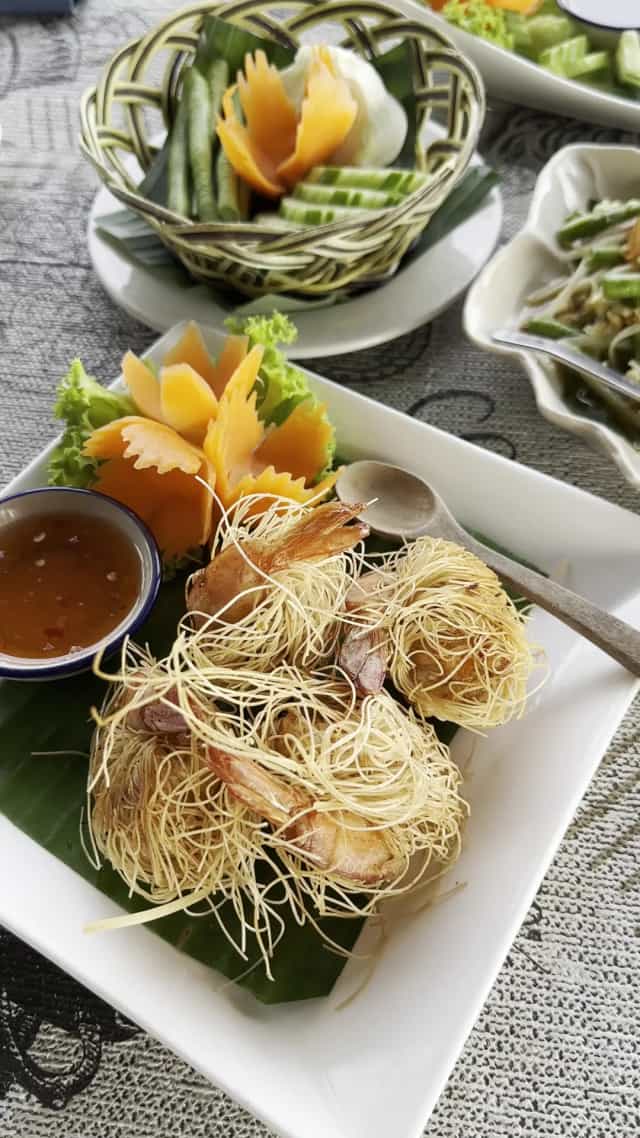 ร้านอาหารผาชมตะวัน