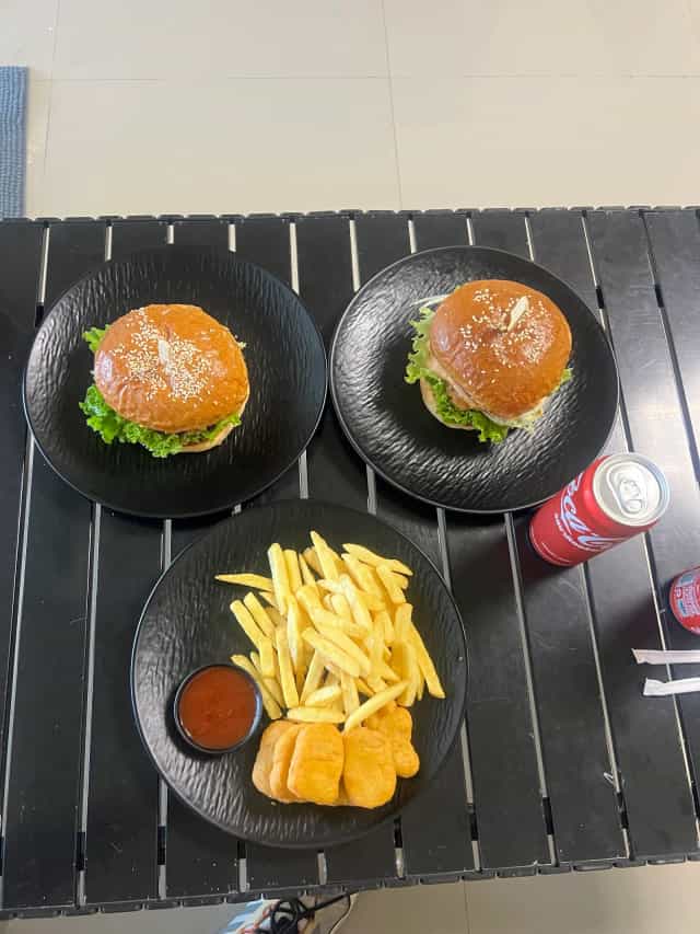 Old boy grill & burgers