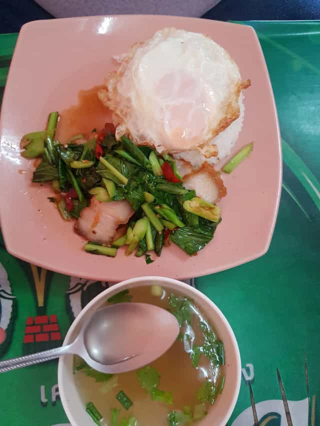 ร้านโกชา ชายสี่ กมลา