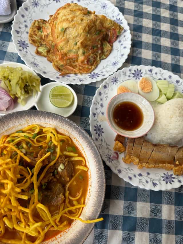Hug Street Food, Kata Phuket