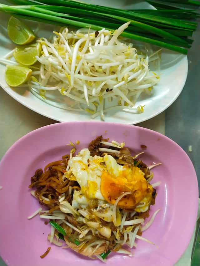 ฟาตีม๊ะ ผัดไทย หอยทอด