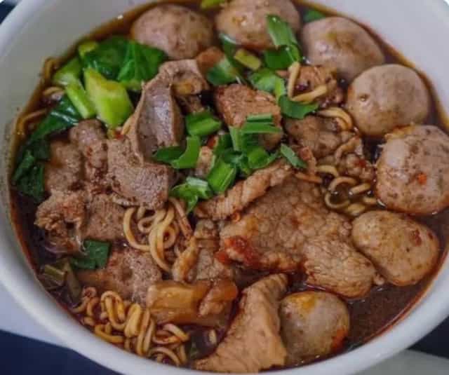 ร้านก๋วยเตี๋ยวเนินเขา