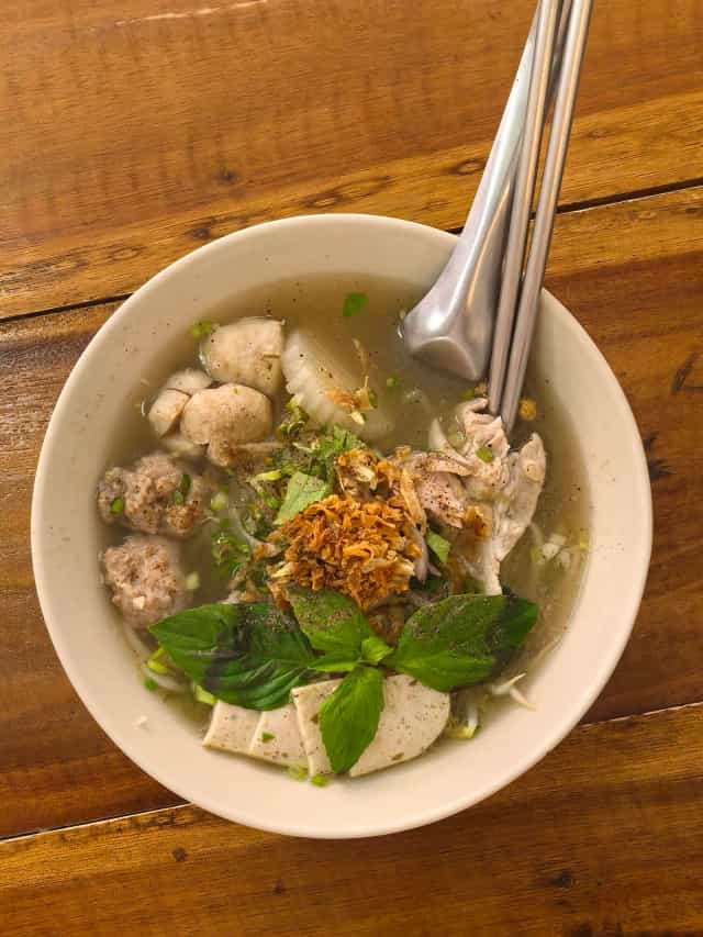 ร้าน ก๋วยจั๊บญวณ หมูยอ @สามกอง