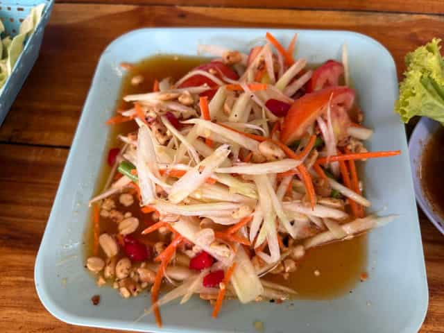 ส้มตำสองฝั่งโขง
