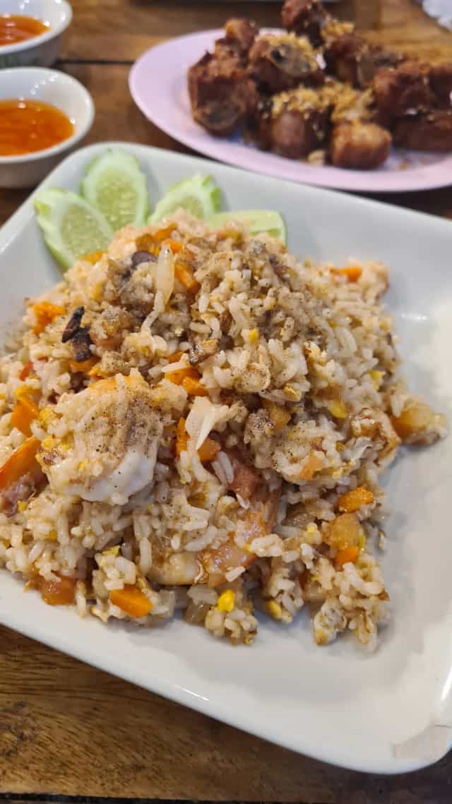 ร้านข้าวซอย น้ำเงี้ยว
