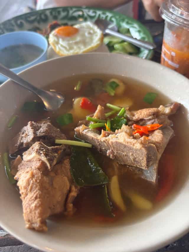 ก๋วยเตี๋ยวเรือตลาดน้ำดำเนินสะดวก@ภูเก็ต