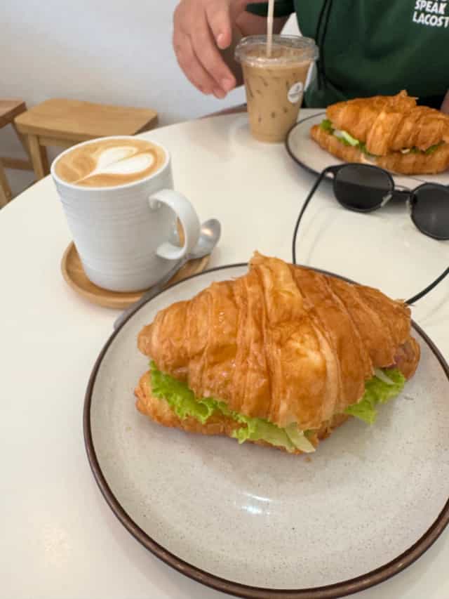 Sandwich Box Karon Beach~Speciallty coffee and Breakfast