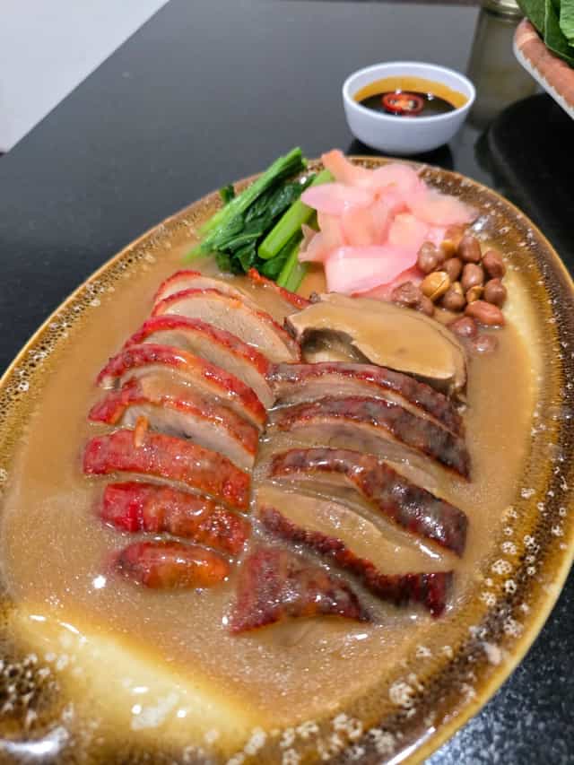 เพชรตาปีสุกี้ ภูเก็ต - Phet Tapee Suki Phuket