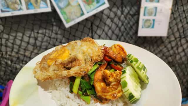 ร้านข้าวหน้าเป็ด กมลา Kamala Duck Rice