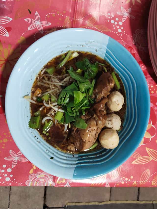 ร้านก๋วยเตี๋ยวเนินเขา