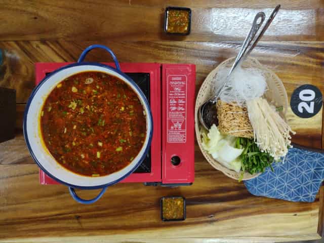 หม่าล่าหอนาฬิกา สาขาถลาง 钟塔麻辣烧烤