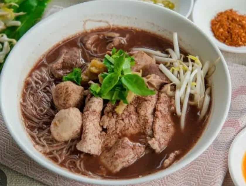 ร้านก๋วยเตี๋ยวเนินเขา