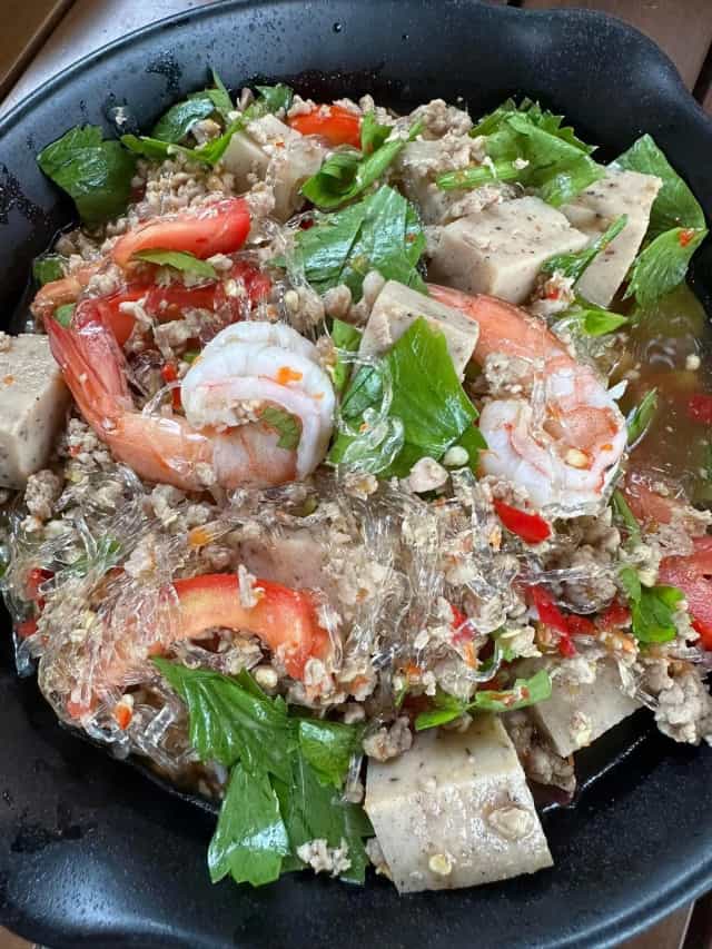 ส้มตำสองฝั่งโขง