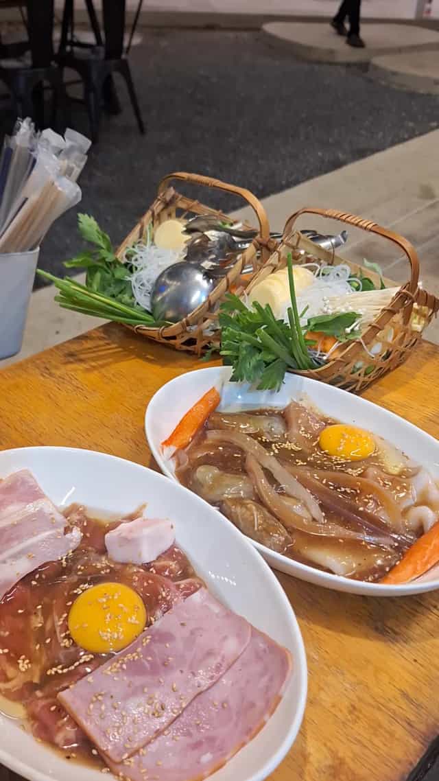 The Café+Mookata