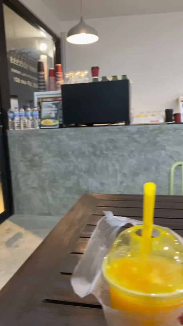 Zarah Bites & brews Halal (ติดกับร้าน Mahsuri Tour kamala)