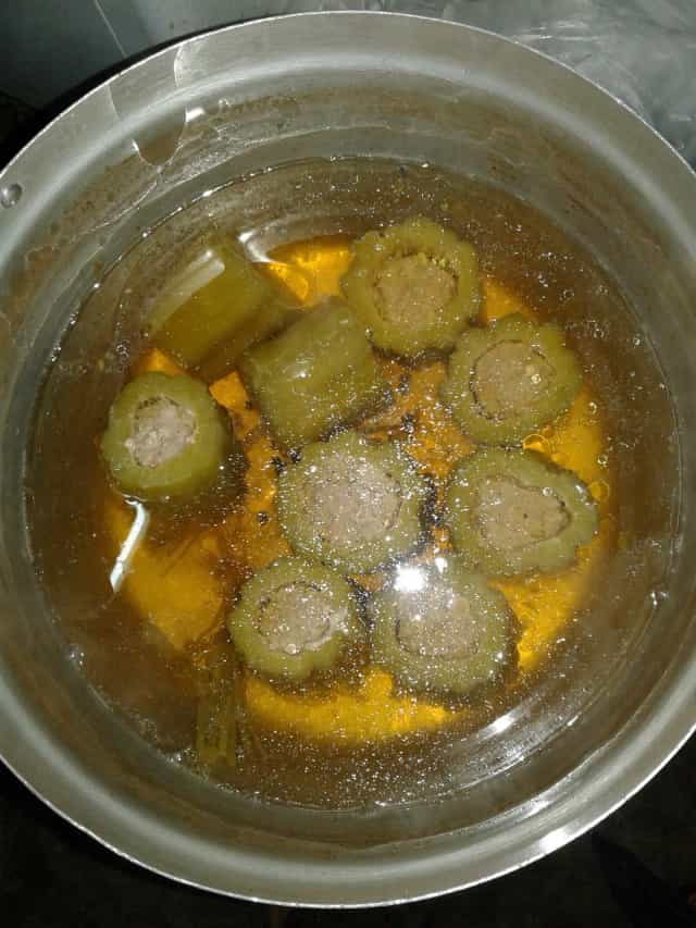 เย็นตาโฟทะเลก๋วยจั๊บหมูต้มยำ