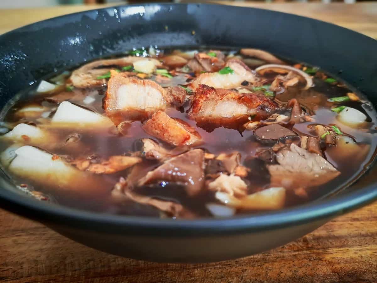 ก๋วยจั๊บน้ำข้นป้าติ๊ก สาขา2 เมืองทอง