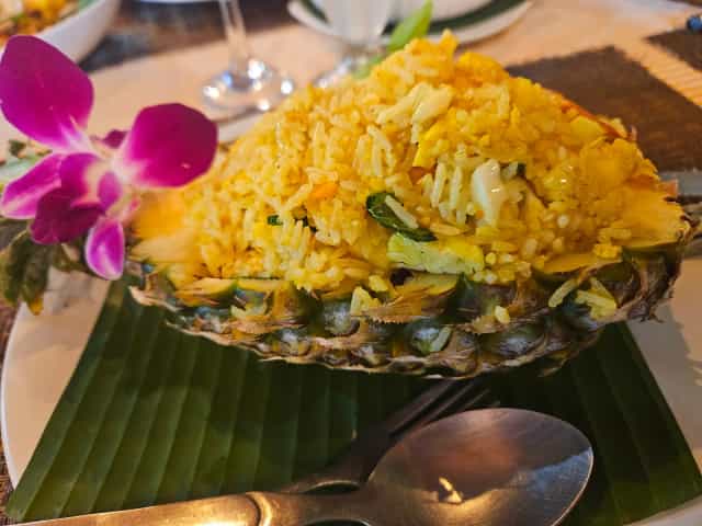Aew Seafood