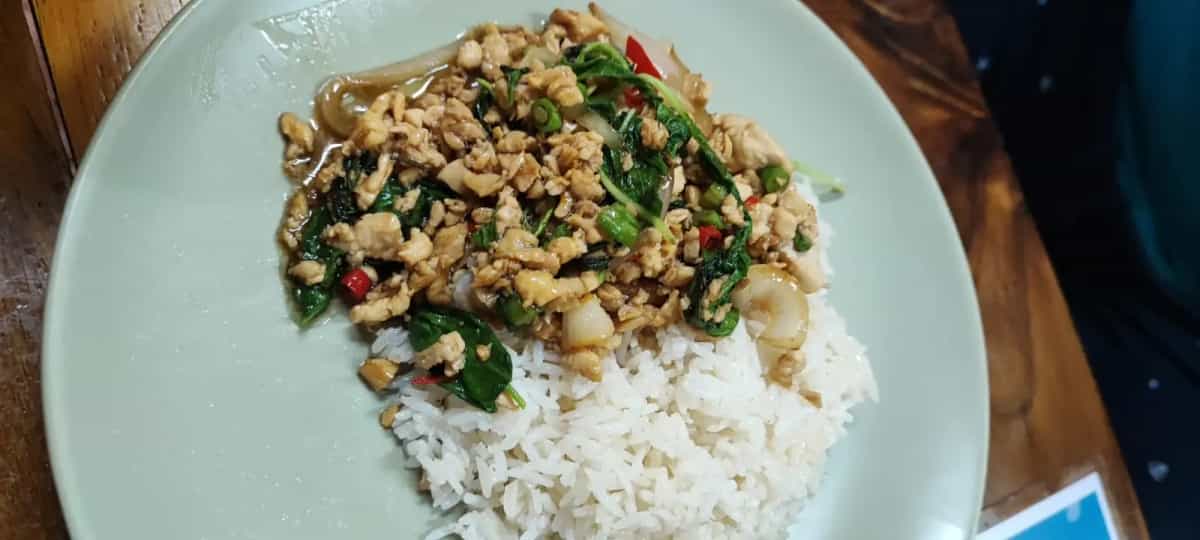 ร้านโกชา ชายสี่ กมลา