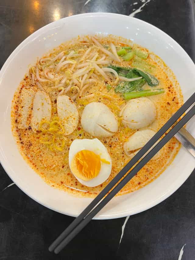 ก๋วยเตี๋ยวต้มยำ บางน้ำข้น Bangnamkon Tomyum Noodle