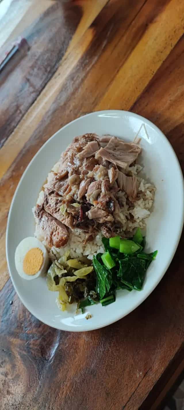 ร้านโกชา ชายสี่ กมลา