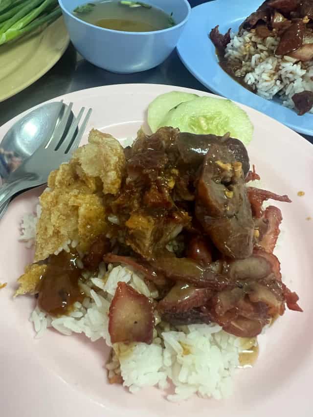 ข้าวหมูแดง โกเยาว์เมืองตรัง สาขา5
