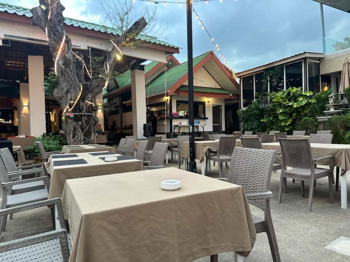 Mamma Mia Grill & Restaurant Kamala