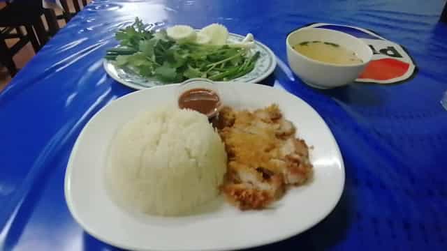 ข้าวมันไก่บางชีเหล้า