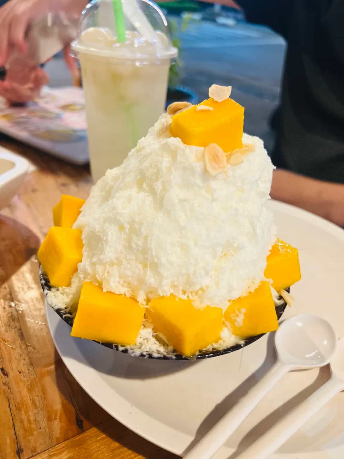 WANLAMUN & EGG E EGG @OLD TOWN thai dessert & chicken rice & thai food banner