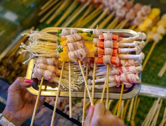 นิยม168 หม่าล่ากะทู้ภูเก็ต (ไม่มีสาขา) เยื้องดีคอนโดกะทู้